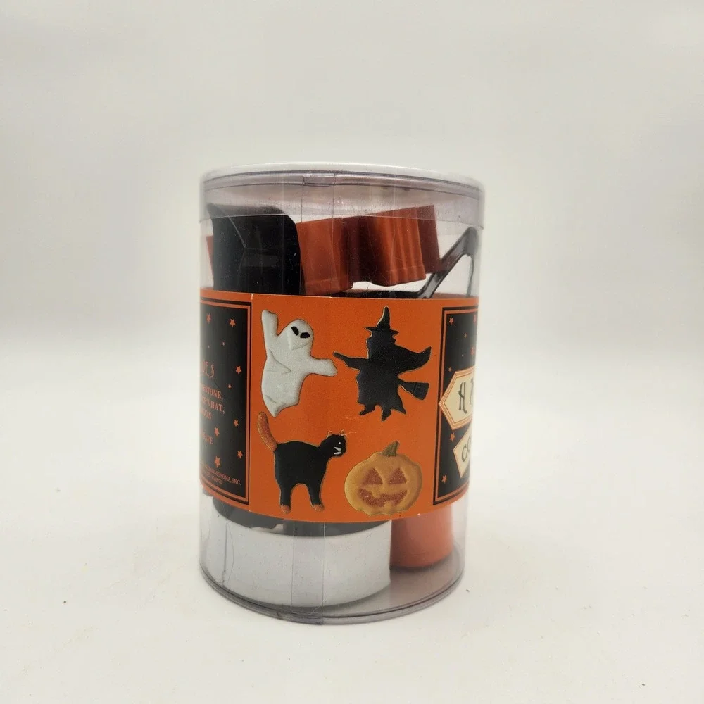 NWOT Williams Sonoma Vintage Halloween Cookie Cutters 8‎ Pieces Dishwasher Safe